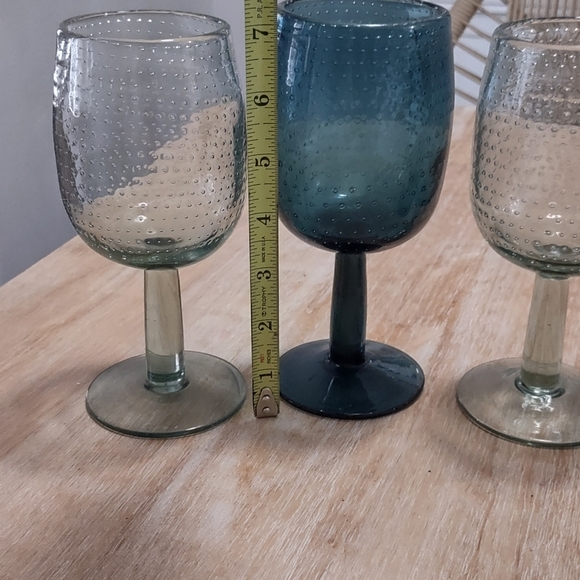 HANDBLOWN WINE JUICE WATER GLASSES GOBLETS MIX MATCH SET OF 4 - Picture 2 of 5